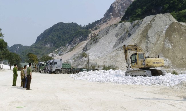 Đáng sợ tình trạng mua bán trái phép vật liệu nổ ở Yên Bái (12/5/2022)